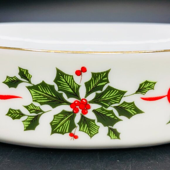 Vintage McGregor Christmas Holly Berries Porcelain Soap Dish Red Bow Gold Trim - Picture 5 of 10